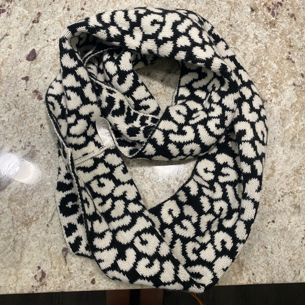 Infinity scarf